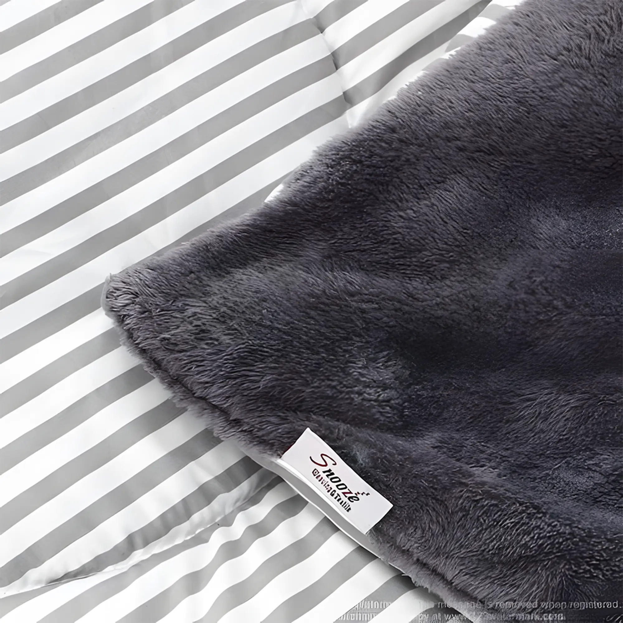  لحاف شتوي فرو دبل فيس Gray Striped 220*235cm