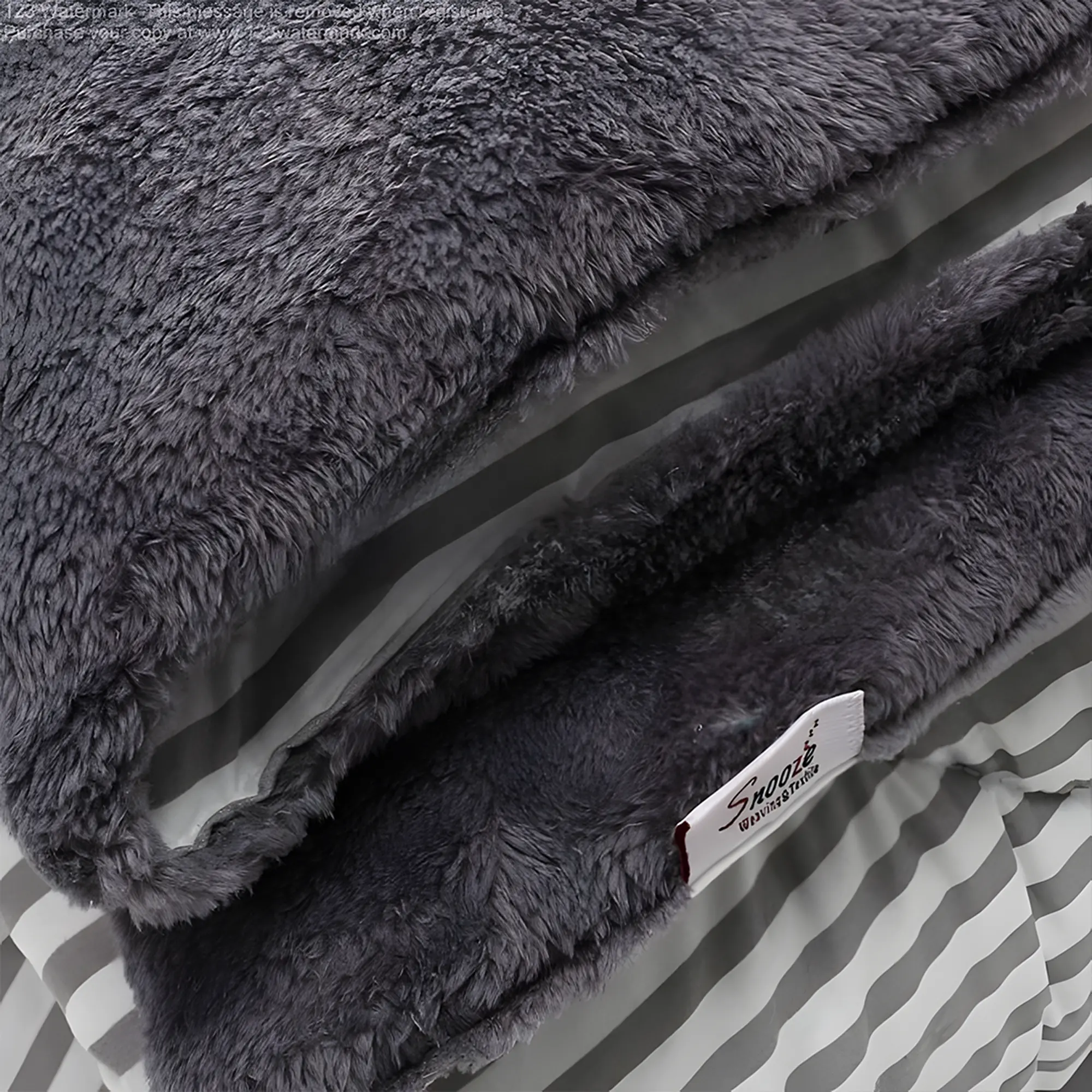  لحاف شتوي فرو دبل فيس Gray Striped 220*235cm